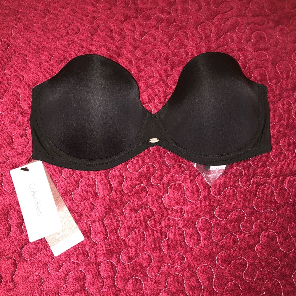 Calvin Klein 32C strapless bra
